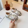Zapatos romanos para niños, sandalias para niñas, punta cerrada, nuevo modelo de verano 2026, zapatillas para niños grandes, zapatos de princesa de moda, calzado infantil