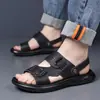 Sandálias Masculinas de Verão 2026 Couro Bovino de Camada Superior Sapatos de Praia Calçados Casuais Masculinos Chinelos de Solado Grosso Sandálias de Uso Duplo