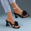 Sandalias de Mujer 2026 Estilo Nuevo, Tacón Medio, Tacón Grueso, Punta Cerrada, de Moda y Versátiles, Sandalias de Deslizamiento con Punta Abierta, Plateadas, Talla Grande