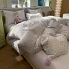 Conjunto de Quatro Peças de Algodão Kapok Fofo com Pompons Novo Estilo Primavera e Verão Cama de Estudante Conjunto de Fronhas para Edredom Floral Fresco e Fofo