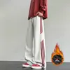 Calça de Moletom Patchwork com Três Listras Estilo Retrô Americano Masculina Outono/Inverno com Pelúcia Calça Esportiva Aula de Educação Física Calça Casual para Estudante Universitário
