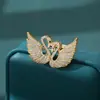 Broche de Cisne de Alta Gama Estilo Francés para Mujer, Diseño Exquisito y Lujoso, Pin para Trajes y Camisas, Accesorio Fijo