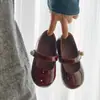 Zapatos Pequeños de Cuero para Niñas Duoremi Estilo Nuevo 26Ss16 Suela Suave Lindos Zapatos de Princesa Puntera Redonda Velcro de Perla Planos