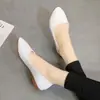 Zapatos de Mujer Blanco Tacón de Almohada Punta Fina, Modelo Nuevo Primavera y Otoño 2026, Tacón Plano, Boca Baja, Pedrería y Perla, Estilo de Hada, Suela Suave Cómoda para Todas las Estaciones