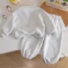 Lindo conjunto de bebê menina estilo cartoon novo para bebês de um ano, moda duas peças para primavera/outono