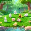 Nuevas figuras de paisaje en miniatura, con 12 diseños diferentes de animales pequeños. Estas adorables figuritas de animales de dibujos animados están hechas de resina y son perfectas para paisajes en miniatura.