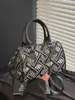 Bolsas Estilo Western para Mulheres 2025 Novas Bolsas de Mão Versáteis Moda Étnica Bolsa Almofada de Ombro Cruzado