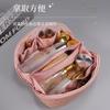 Fábrica de Equipaje Yiwu Suministro Transfronterizo Muestras Gratuitas Neceser Acolchado Bolsa Almohada Bolsa de Acordeón Tienda de Fábrica Yiwu