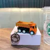 Llavero de camión de transporte de arrastre, divertido vehículo de construcción para aliviar el estrés, colgante de llavero de modelo de coche de juguete para estudiantes