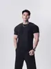 Camiseta Deportiva y de Ocio de Verano para Hombre con Cuello en V Pequeño, Manga Corta y Puños Cerrados para un Aspecto Más Grande, Top de Entrenamiento Físico con Cuello en V Pequeño