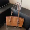 Bolsa de Ombro Nova Retro Estampa de Leopardo Outono/Inverno 2025, Bolsa de Braço Moderna e de Alto Padrão, Bolsa Tote Estilo Western