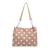 Bolsa de mano tipo tote fresca y dulce al por mayor para mujer, nuevo bolso de hombro con bloqueo de color de lunares para el otoño de 2026, bolso versátil para el antebrazo