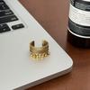 Anillo de encaje con borlas y cuentas doradas antiguas personalizadas para mujer, anillo de nicho de alta gama apilado para el dedo índice.