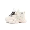 Sapatos Infantis com Solado Grosso e Design de Desenho Animado Fofo para Bebês Meninas Crianças Pequenas 2026 Outono Nova Moda Sapatos Esportivos Versáteis