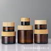 Pote de creme de vidro marrom com tampa de grão de madeira, frasco de amostra, frasco dispensador de gel de aloe vera cosmético, creme para os olhos, creme facial, frasco de loção