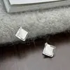 Brincos Únicos de Designer com Acabamento Escovado em Formato de Diamante 2026 Tendência Quente Elegantes Fashionáveis Versáteis Luxo Leve Brincos de Alta Qualidade