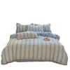Conjunto Novo de Renda Bordada em Algodão Puro Fresco e Simples de Quatro Peças Nova Cor Jacquard Tecido em Renda Floral Capa de Edredom Lençol de Cama Conjunto de Sacola de Presente~