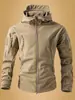 Jaqueta Americana Tática Funcional à Prova de Três Provas para Carregamento Masculina Jaqueta Softshell Impermeável à Prova de Vento Senso Avançado Jaqueta Americana para Carregamento
