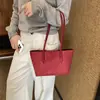 Bolsa tote estampa de leopardo, grande capacidade, estilo feminino, nova coleção outono 2026, bolsa de ombro para o dia a dia, bolsa de balde em camurça