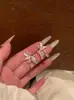 Pendientes Super Brillantes de Zirconia con Forma de Flor Iris Rosa, Pendientes de Diseño Exclusivo, Lujo Ligero, Gama Alta, Pendientes Únicos y Hermosos