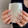 Nueva Joyería de Circonita de Alta Calidad con Montones de Diamantes y Rocas Transparentes Brillantes Sin Fondo Azúcar Graso Cuadrado Terminado Joyería de Arte para Uñas con Diamantes de Forma Especial