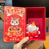 Novo Chaveiro de Gato da Sorte em Couro Cartoon, Pingente de Chaveiro de Bolsa Atrai-Dinheiro, Presente de Ano Novo Atacado