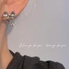 Aretes de Lazo de Diamantes Explosión de Libro de Caperucita Roja Diseño Nicho Moda Elegante Aretes de Celebridad de Internet Aretes de Pin de Plata 925