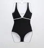 Fábrica de Origem 2021 Novo Maiô Peça Única Feminino Estilo Coreano Preto e Branco Cor Sólida Cor de Contraste Casual Cintura Alta Slim