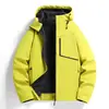Venta al por mayor transfronteriza conjunto de chaqueta softshell nuevo para otoño e invierno 2026 para hombres y mujeres, forro polar, engrosado, cálido, abrigo con capucha