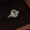 Novo Anel de Imitação de Calcedônia Verde Estilo Chinês para Mulheres, Design de Nicho Ins, Fashionável, Finamente Trabalhado, Vintage, High-End, Anel Tendência de Luxo Leve