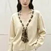 Cardigan Cachecol Tricotado Novo Primavera e Outono 2026, Tricô Soltinho Jovem, Casaco Suéter Manga Longa