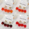 Pendientes Rojos de Cereza Dulces y Exquisitos, Diseño de Nicho, Pendientes de Lujo Accesible, Pendientes Versátiles para el Viaje Diario, Pendientes Elegantes