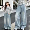 Jeans de pierna recta para niñas, nuevo modelo primavera y otoño 2026, pantalones anchos con bordado de estrellas para niños y estudiantes de secundaria, delgados