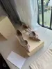 Zapatos de Mujer Valen de Cuero Genuino Hebilla Cuadrada Francesa Logo en la Puntera Sin Talón Zapatos de Tacón Alto Sandalias de Moda con Temperamento