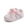 Sapatos Forrest Gump para meninas, sapatos de princesa, tênis infantis modelo outono 2026, sapatos brancos, tênis de treino alemães para meninas pequenas, sapatos escolares para bebês