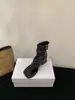 []Aumento de Altura Interior~Sandalias de Tacón Bajo con Punta Cuadrada Francesa y Tira de Dedo Botas para Mujer Modelo Nuevo 2026