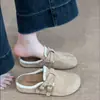 Sandálias Birkenstock versáteis estilo retrô com sola grossa e tiras cruzadas para mulheres, nova coleção primavera/verão 2026, chinelos fechados estilo artístico e natural