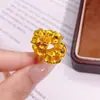 Anillo Grande de Flor Chapado en Oro de Latón, Diseño de Nicho, Anillo de Flor de Boda Estilo Retro de Lujo Ligero para Mujer, Joyería para Boda