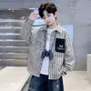Chamarra tipo camisa para niños, estilo primavera y otoño, nuevo modelo 2026, top de rayas de primavera para niños mayores, camisa elegante de manga larga para niños