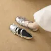 Zapatos Mary Jane Plateados Franceses para Mujer 2025 Nuevo Estilo Británico Retro Moño Punta Redonda Suela Suave Zapatos de Ballet