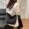Bolso Nuevo para Mujer Moda Coreana Transfronterizo Negocios Gran Capacidad Terciopelo Color Sólido de Viaje Versátil Bolso de Hombro Bolso Cruzado