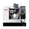Centro de Usinagem de Precisão com Guias Lineares Vmc850 Máquina-Ferramenta Três Eixos Quatro Eixos Fresadora CNC Router Computadorizado Vertical