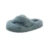 Chinelos antiderrapantes 2026, pantufas peludas para mulheres, novo modelo para uso externo, solas plataforma grossas, sapatos caseiros para aumentar a altura para pessoas baixinhas, inverno