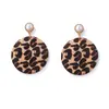 Pendientes Transfronterizos Europeos y Americanos Retro Maillard Simples de Madera Estampado de Leopardo Geométricos Imitación Perla Temperamento Versátil Accesorios para Mujer
