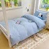 Set de Tres Piezas para Dormitorio Estudiantil Modelo Nuevo 2026, Algodón Lavado Amigable con la Piel, Suave y Cómodo, Especialmente Diseñado para el Inicio de la Temporada Escolar