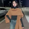 Trae tu propia elegante capa chal calada para mujer en otoño e invierno, cárdigan de punto de lana de color liso con chal tipo bufanda calada