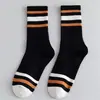 Calcetines Deportivos para Hombre Estilo Americano, de Caña Media Rayados, para Primavera y Otoño, Deportivos para Hombre, Resistentes al Olor, Absorbentes del Sudor, Largos de Caña Alta