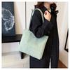 Nova bolsa simples de veludo cotelê 2024, bolsa feminina de grande capacidade, popular, bolsa de ombro para viajante de dopamina, bolsa tote fashion