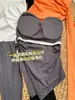 Top de Tirantes sin Tirantes de Diseño Moderno Fruncido Antideslizante con Hombro Descubierto Irregular para Mujer con Almohadillas en el Pecho y Ajuste en la Cintura