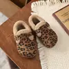 Sapatos Birkenstock Femininos 2026 Chegadas de Inverno Sapatos Infantis com Pelo Espesso de Veludo Plus Sapatos de Inverno Quentes e Macios com Solado de Algodão de Duas Camadas para Bebê
